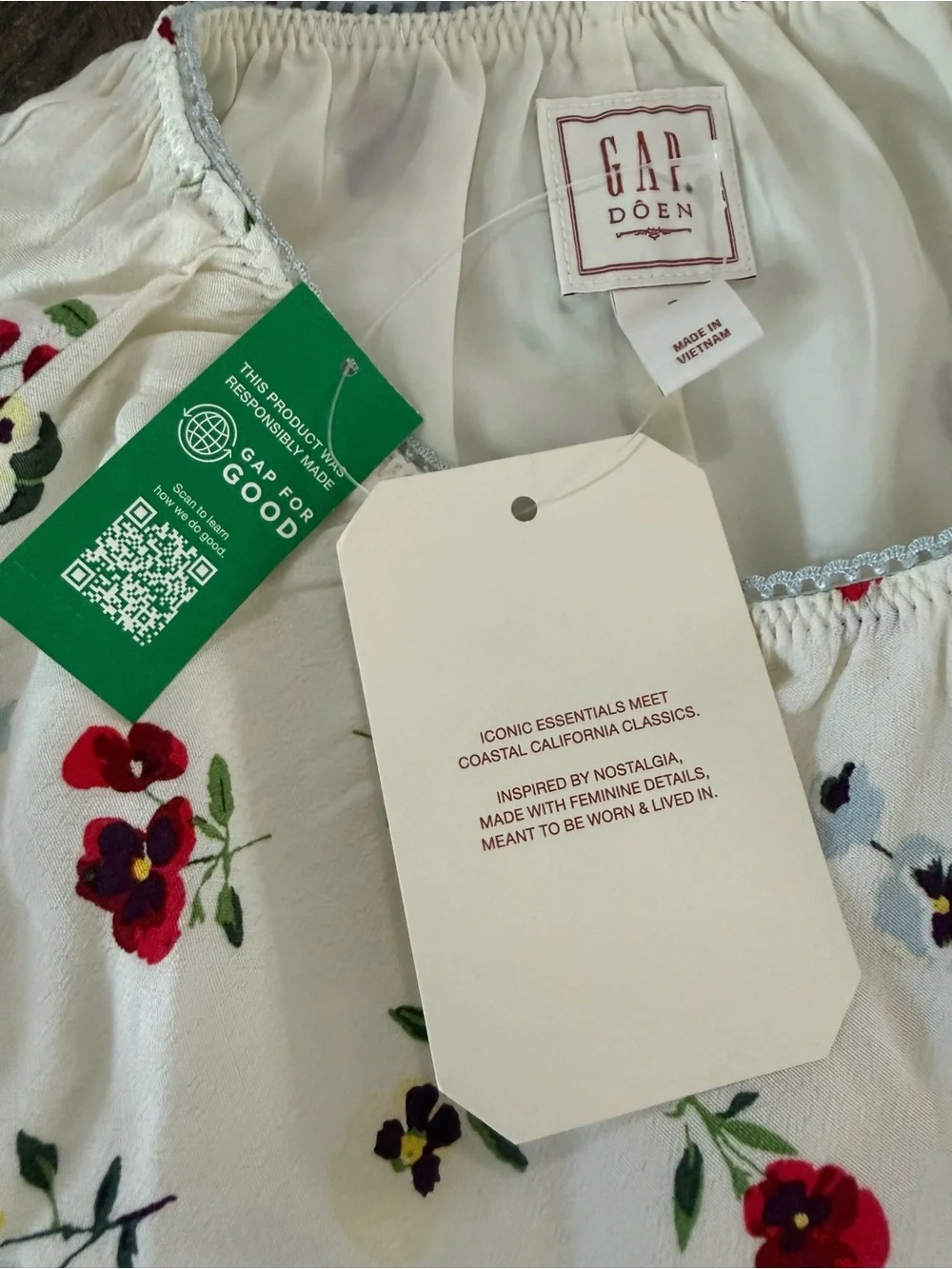 GAP x DOEN Girls Cream Floral Skater Skirt with Red, Yellow & Blue Blooms